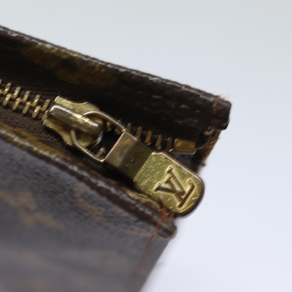 LOUIS VUITTON Monogram Poche Toilette 26 Pouch M47542 LV 84067