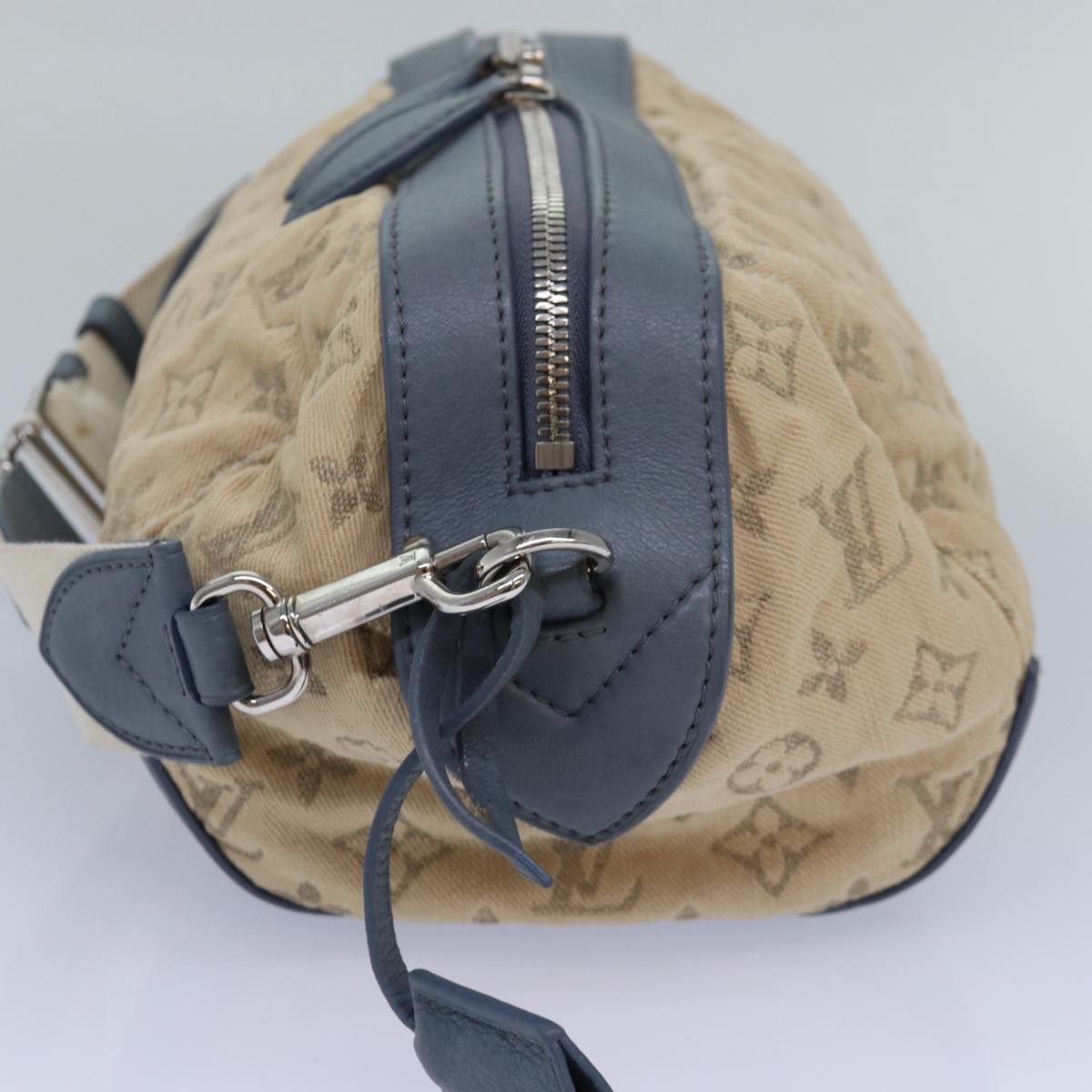 LOUIS VUITTON Monogram denim Pochette round Shoulder Bag Blue M40706 84074