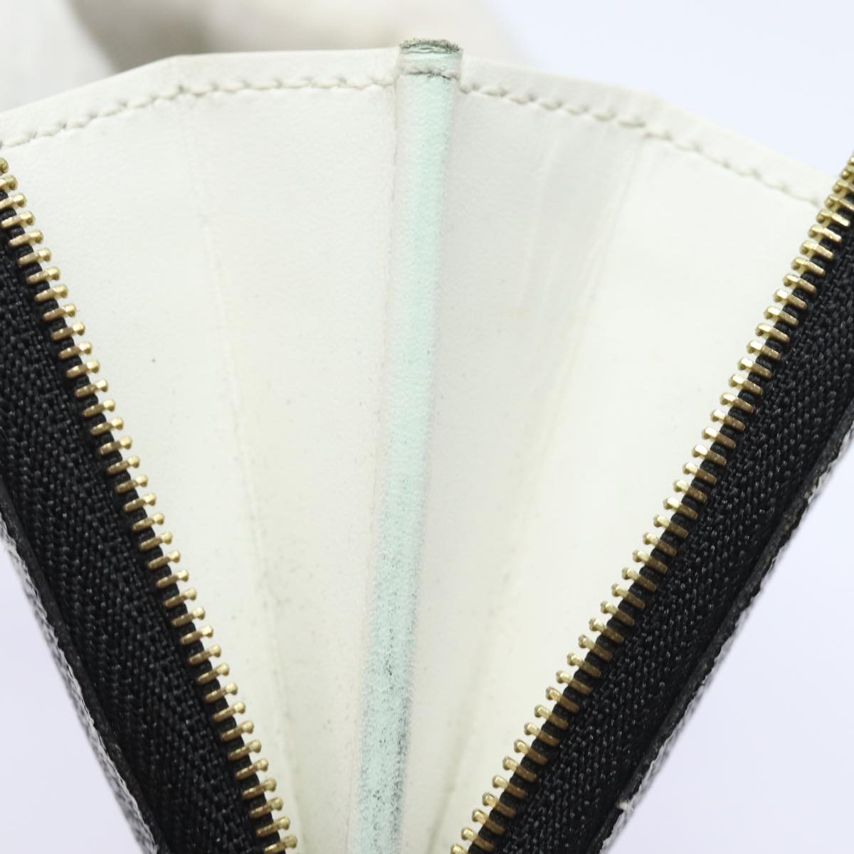 LOUIS VUITTON Catgram Zippy Coin Purse Coin Purse M63884 LV 84110