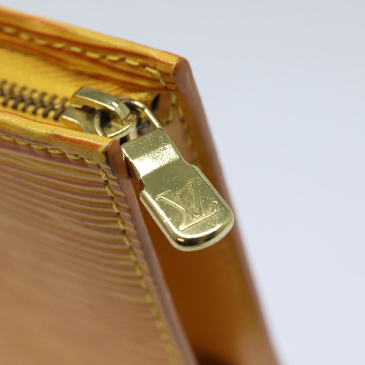 LOUIS VUITTON Epi Poche Toilette 15 Pouch Yellow LV 84125