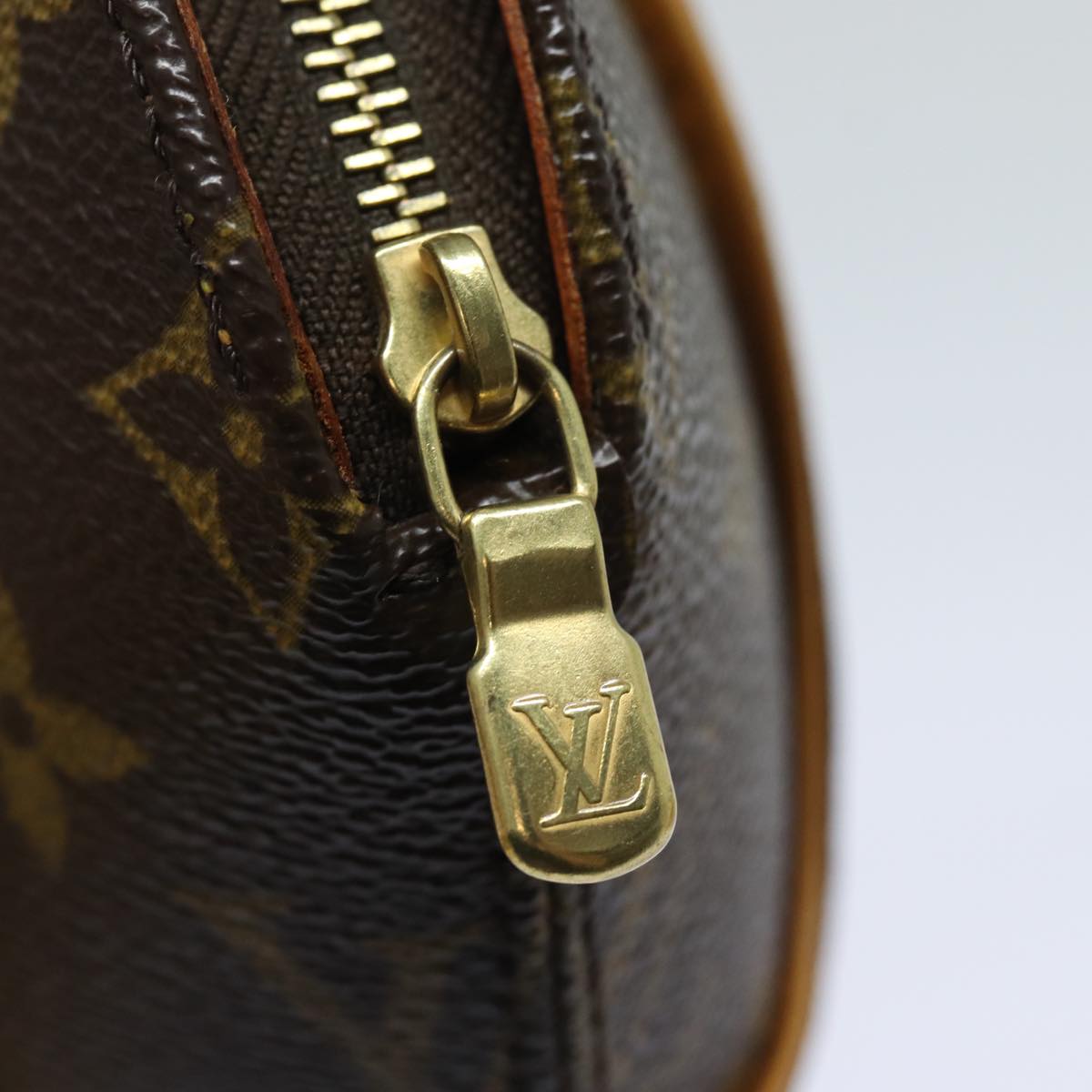 LOUIS VUITTON Monogram Mini ellipse Pouch M51129 LV 84152A