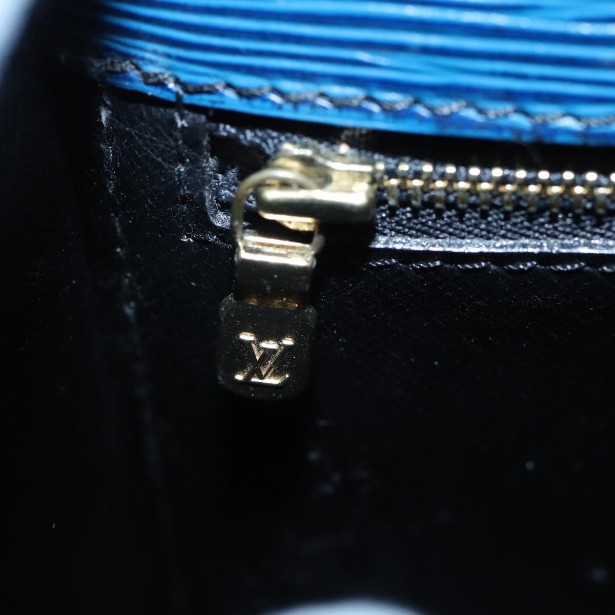 LOUIS VUITTON Epi Saint Cloud GM Shoulder Bag Toledo Blue M52195 LV 84160