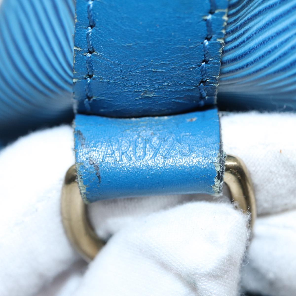 LOUIS VUITTON Epi Petit Noe Shoulder Bag Blue M44105 LV 84178