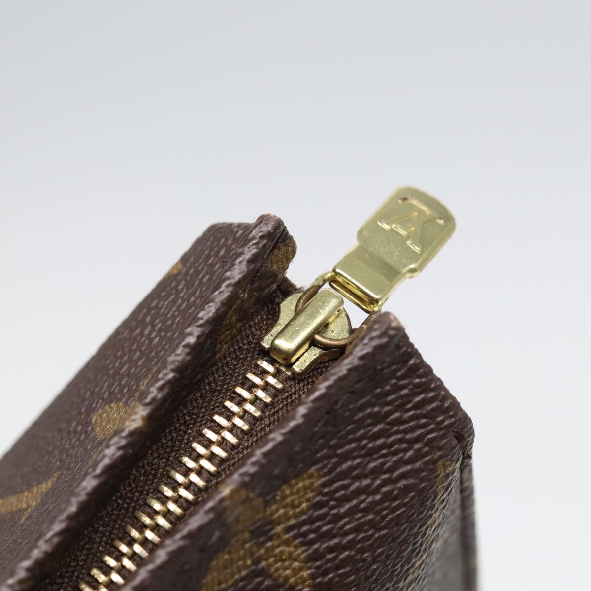LOUIS VUITTON Monogram Poche Toilette 26 Pouch M47542 LV 84186