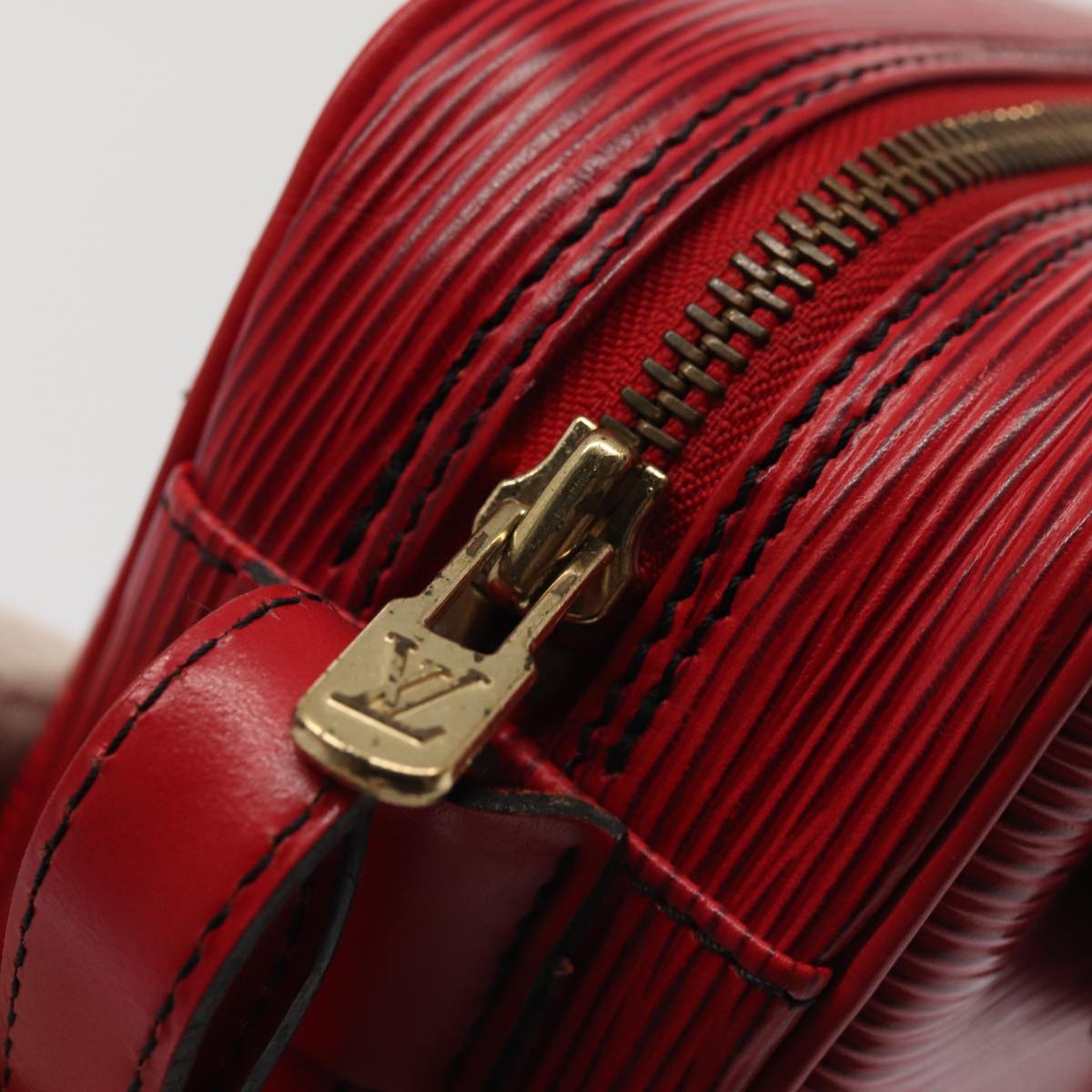 LOUIS VUITTON Epi Jeune Fille MM Shoulder Bag Red M52157 LV 84265
