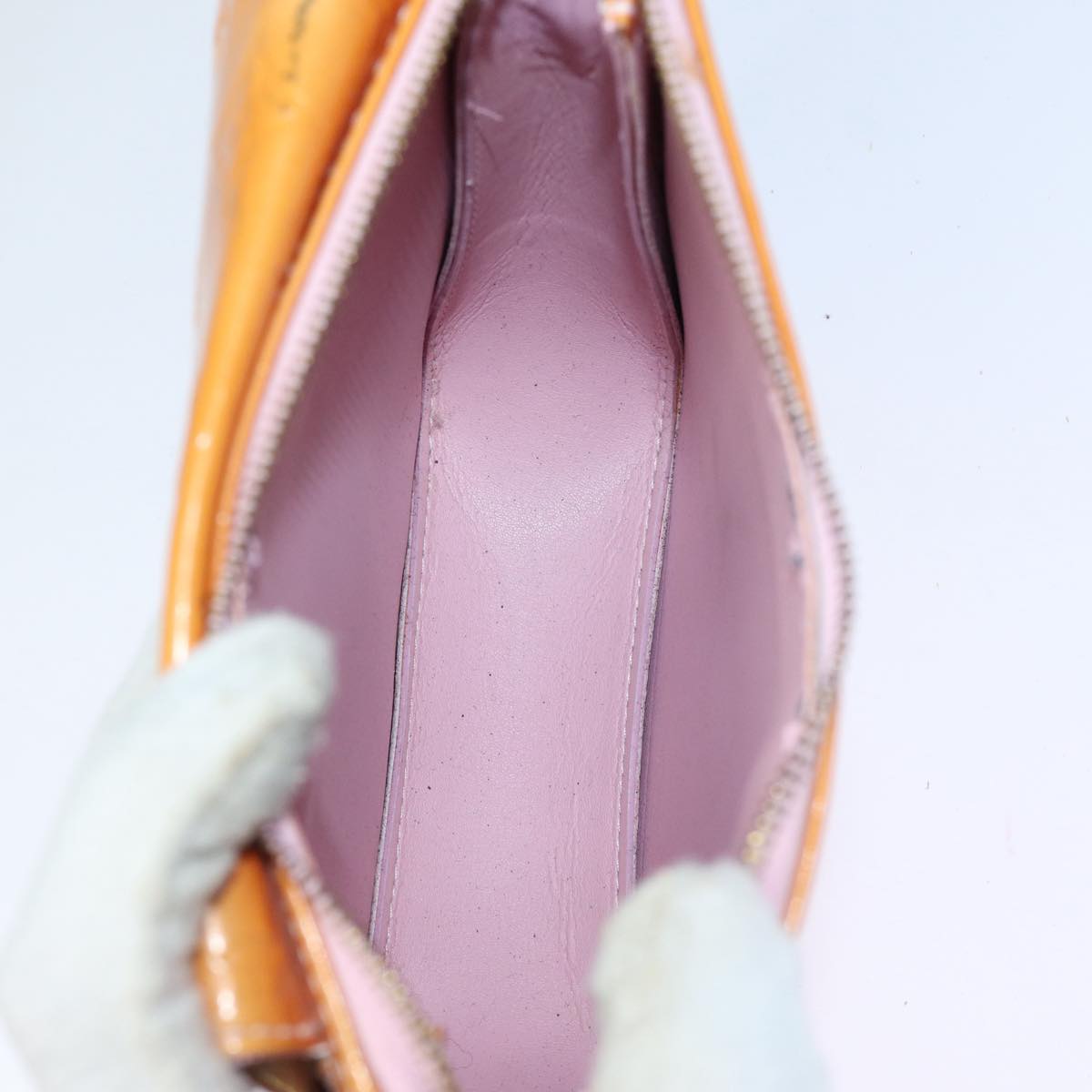 LOUIS VUITTON Monogram Vernis Motto Pouch Marshmallow Pink M91312 LV 84288