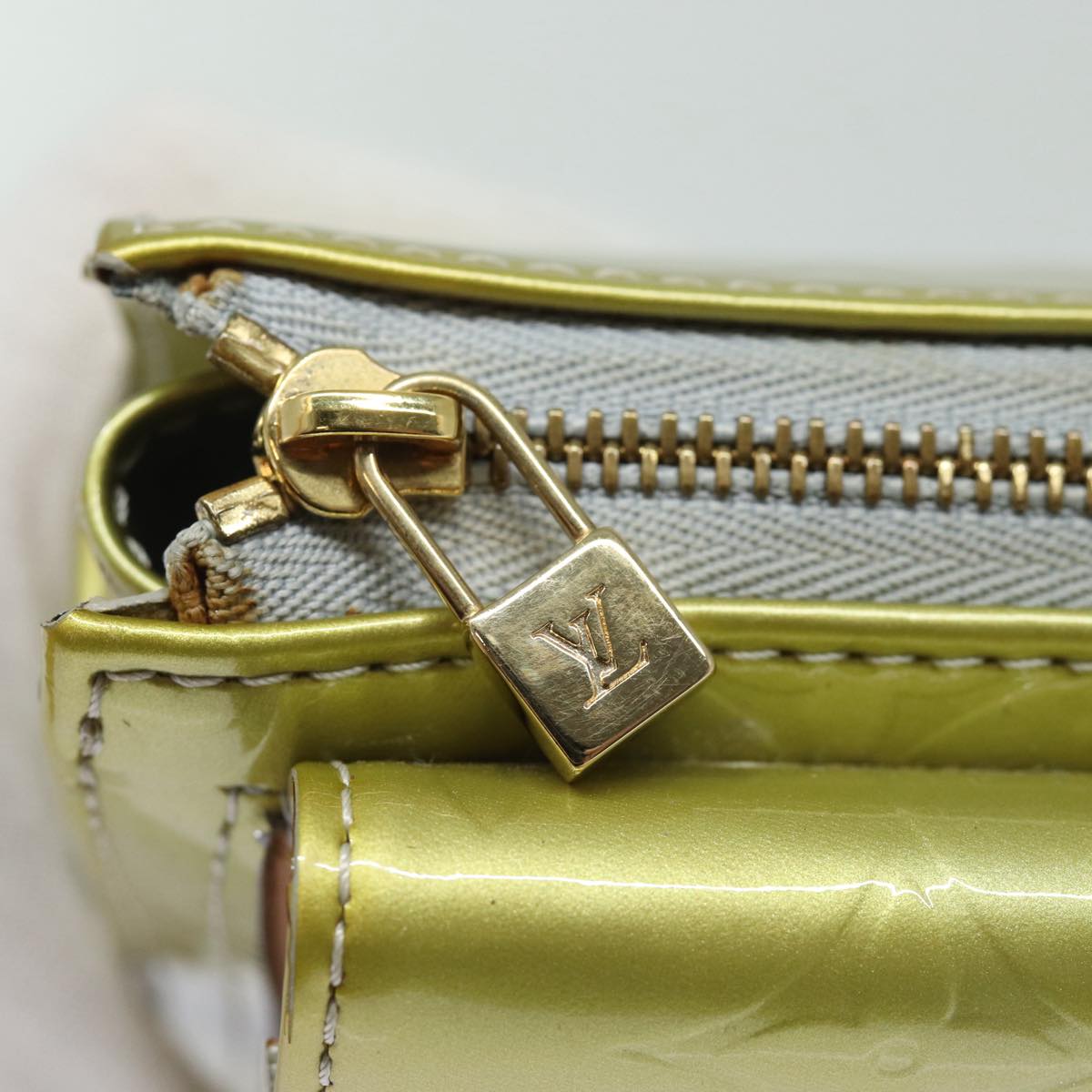 LOUIS VUITTON Monogram Vernis Motto Accessory Pouch Gris M91030 LV 84289