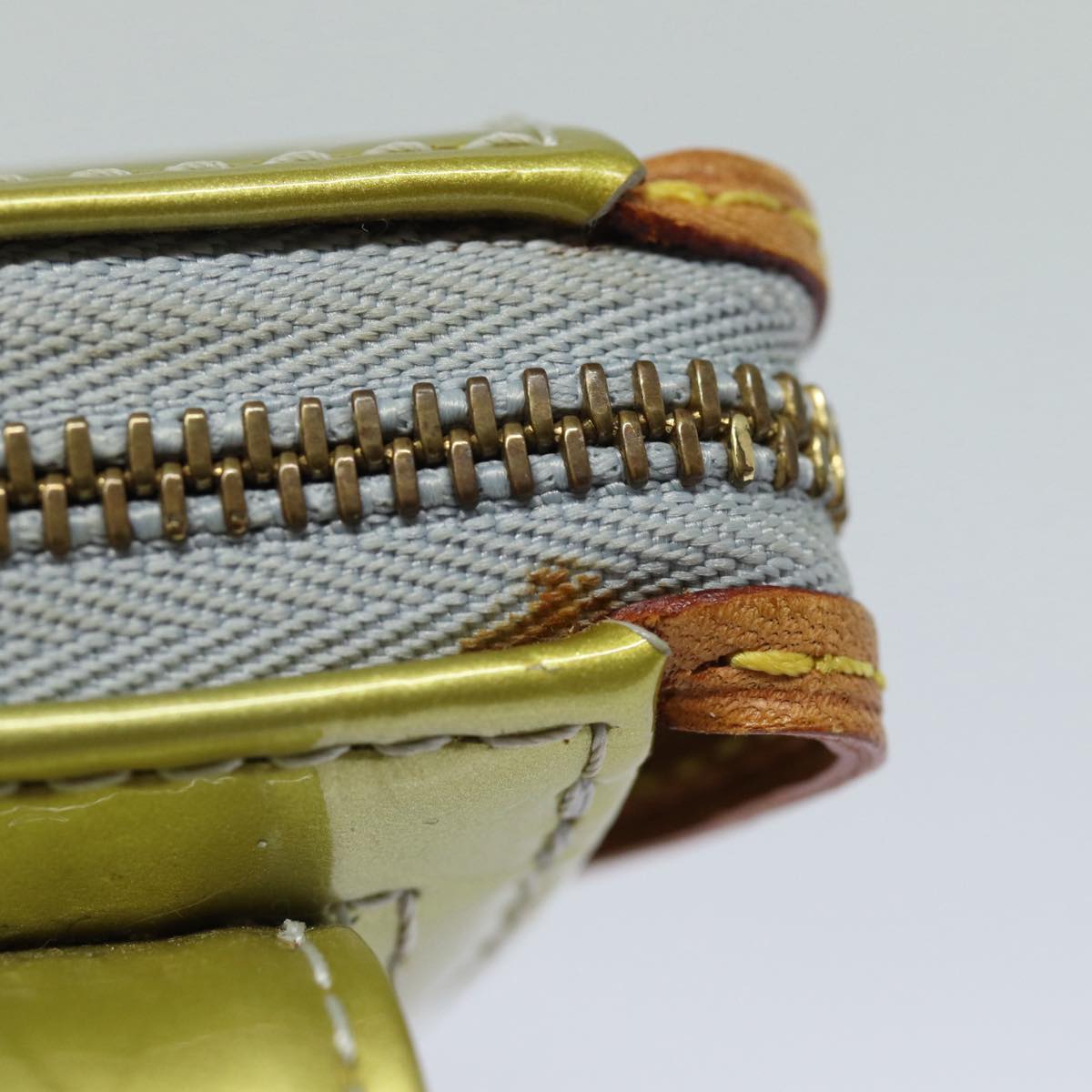 LOUIS VUITTON Monogram Vernis Motto Accessory Pouch Gris M91030 LV 84289
