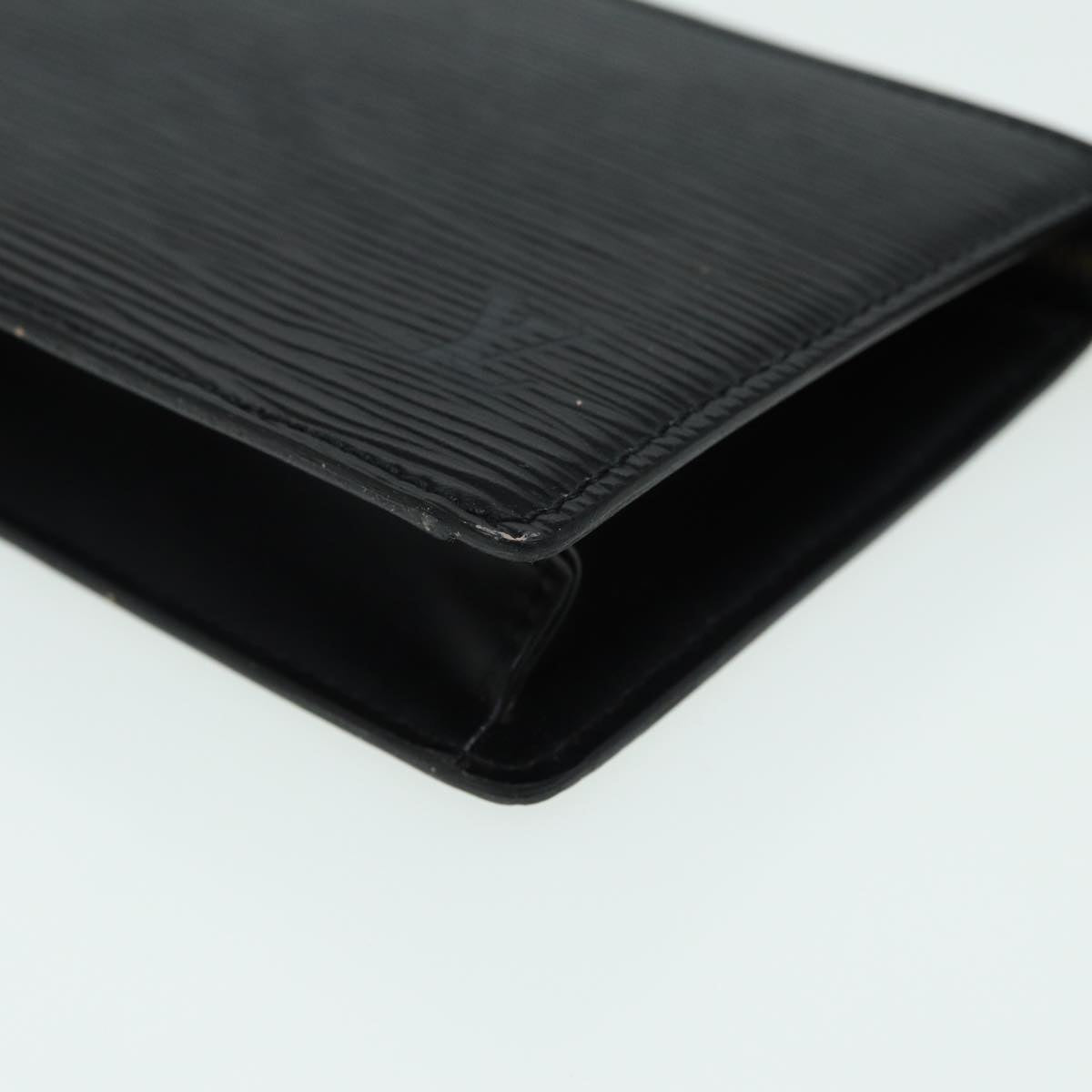 LOUIS VUITTON Epi Trousse Poche Toilette 15 Pouch Black LV 84302