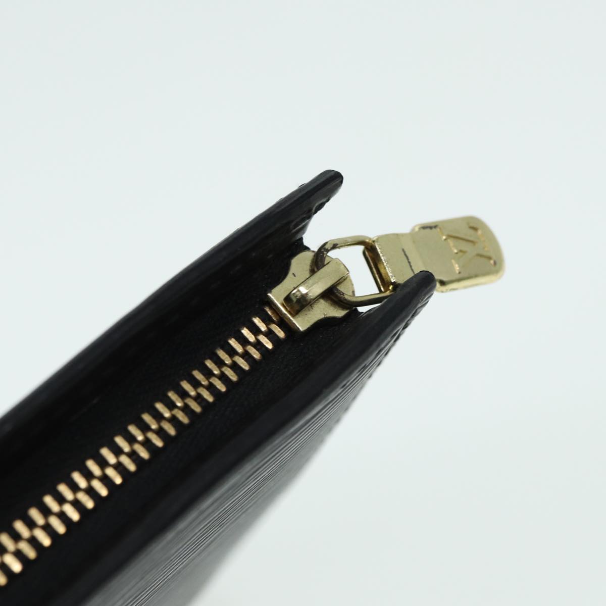LOUIS VUITTON Epi Trousse Poche Toilette 15 Pouch Black LV 84302