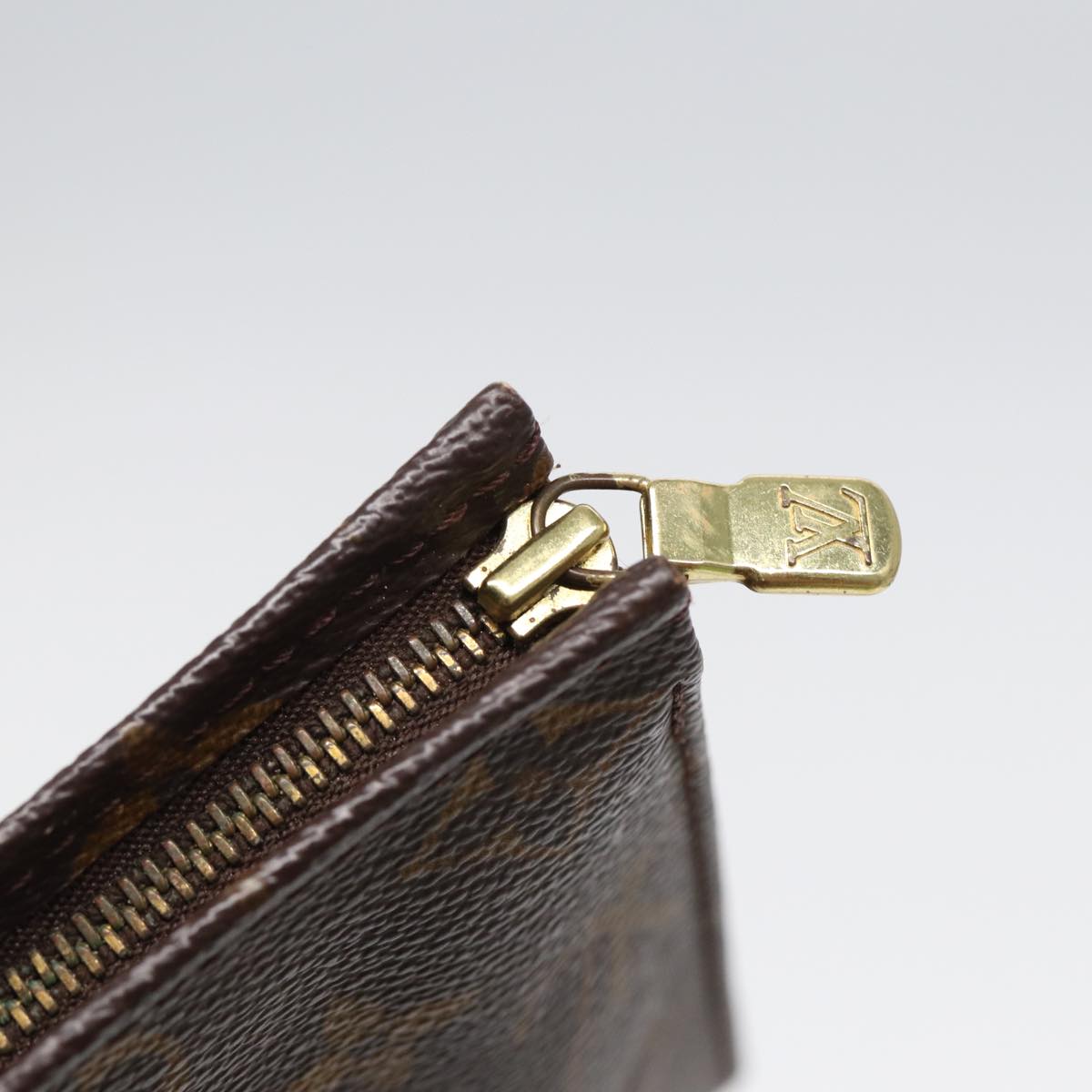 LOUIS VUITTON Monogram Poche Toilette 19 Pouch M47544 LV 84358