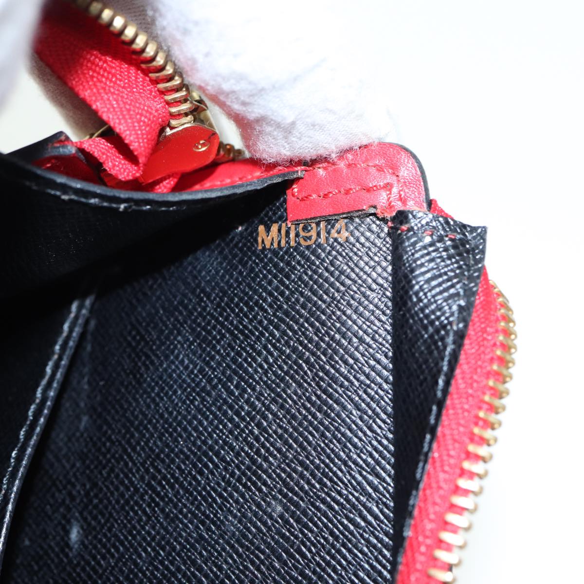LOUIS VUITTON Epi Sac Triangle Hand Bag Red M52097 LV 84385