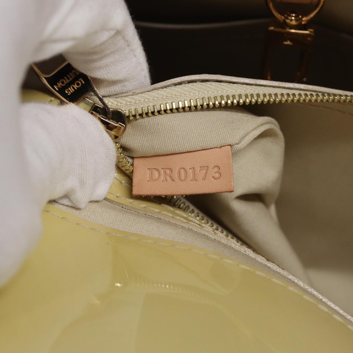 LOUIS VUITTON Monogram Vernis Katarina EW Tote Bag Broncorail M90010 84389