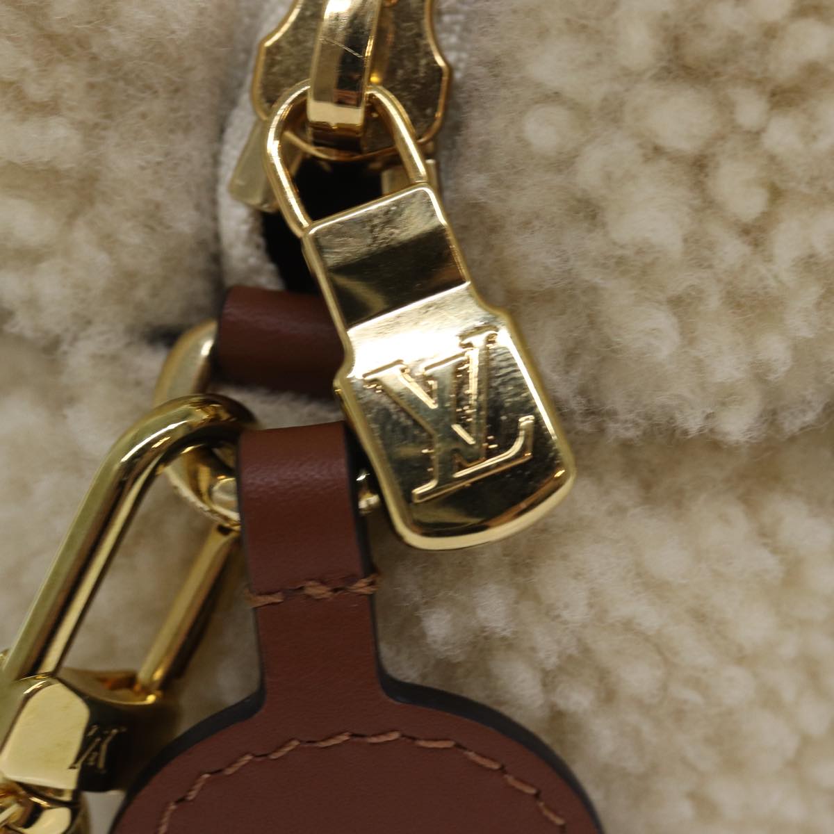 LOUIS VUITTON Monogram Teddy Beach Pouch Beige Black M68599 LV 84395SA