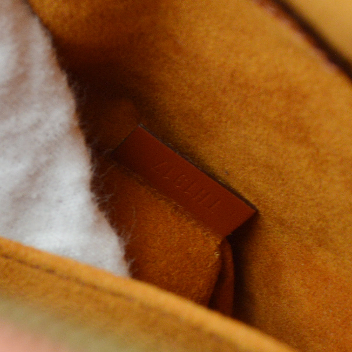 Louis Vuitton 1997 Brown Epi Sablon Handbag M52043