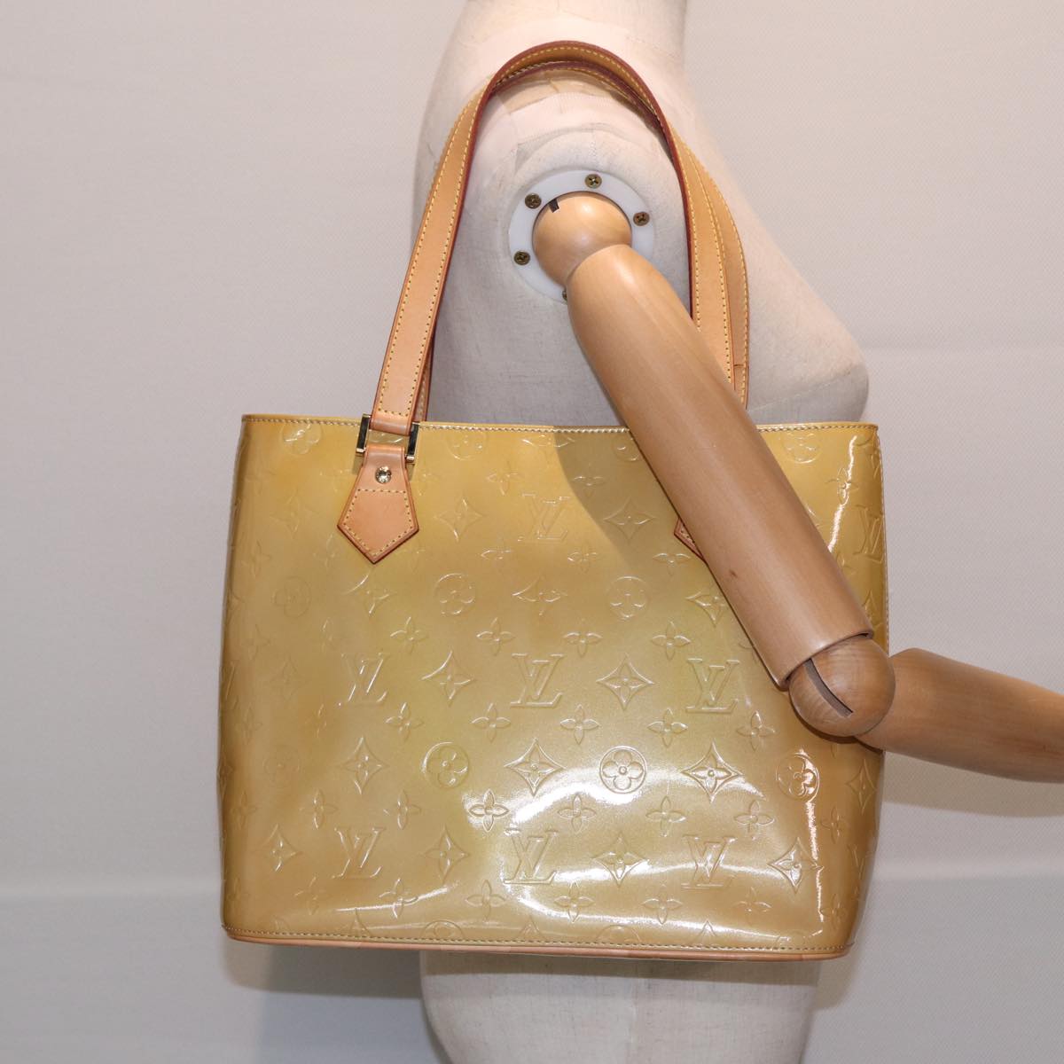 LOUIS VUITTON Monogram Vernis Houston Hand Bag Beige M91004 LV 84536