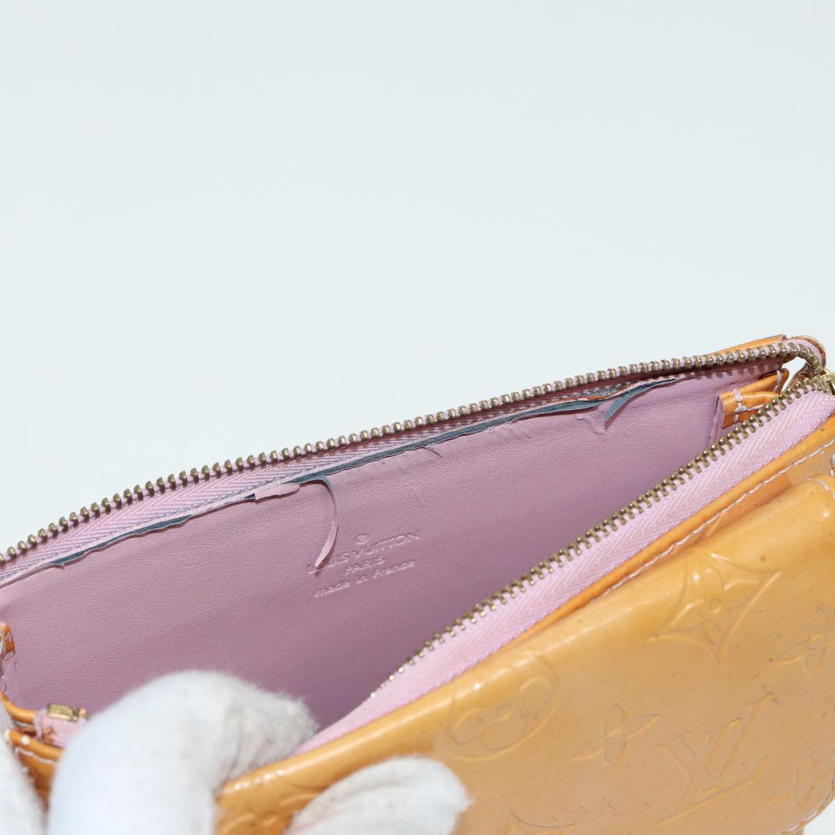 LOUIS VUITTON Monogram Vernis Motto Pouch Marshmallow Pink M91312 LV 84628