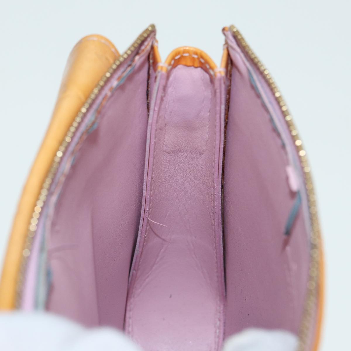 LOUIS VUITTON Monogram Vernis Motto Pouch Marshmallow Pink M91312 LV 84628