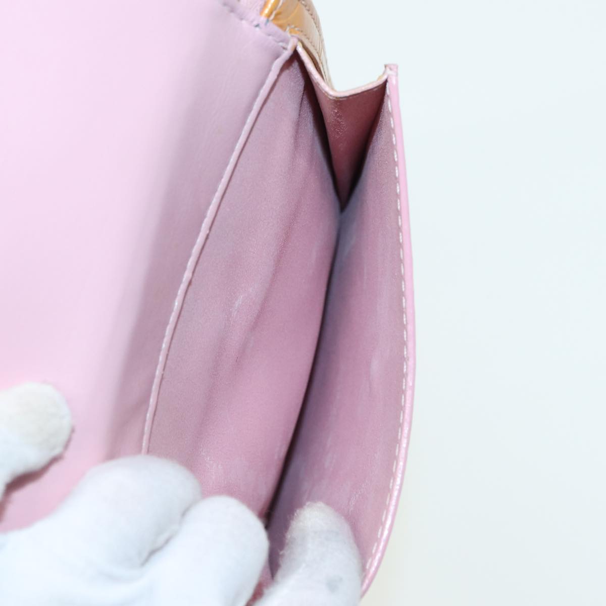 LOUIS VUITTON Monogram Vernis Motto Pouch Marshmallow Pink M91312 LV 84628