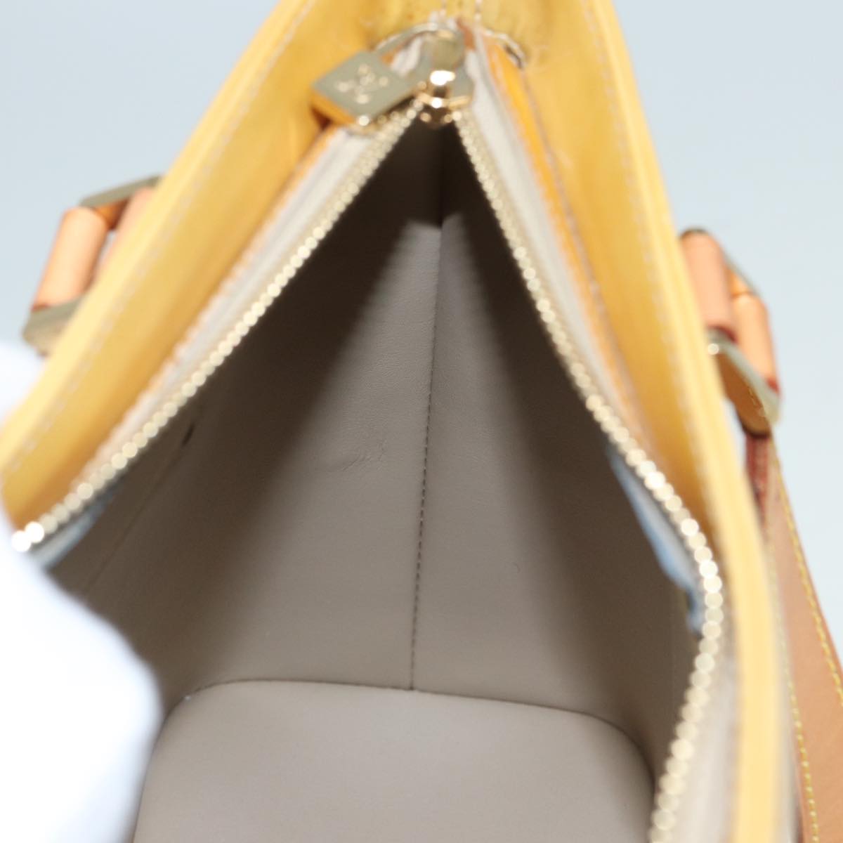 LOUIS VUITTON Monogram Vernis Houston Hand Bag Beige M91004 LV 84737