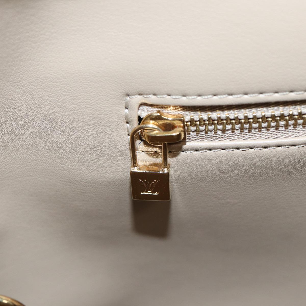 LOUIS VUITTON Monogram Vernis Houston Hand Bag Beige M91004 LV 84738