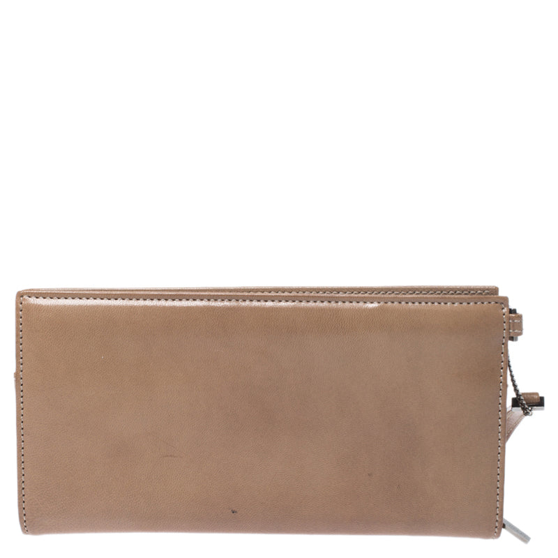 Luxury Gucci Trending 2025 Light Brown Leather Wristlet Wallet..