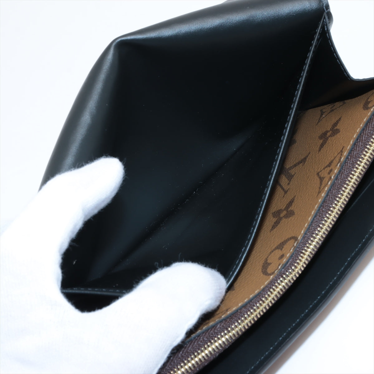 Louis Vuitton Monogram Reversee Model Name Model  M46645 Portfoliosara Dolphin