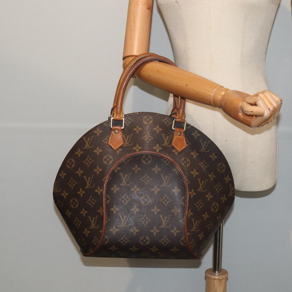 LOUIS VUITTON Monogram Ellipse MM Hand Bag M51126 LV 85243