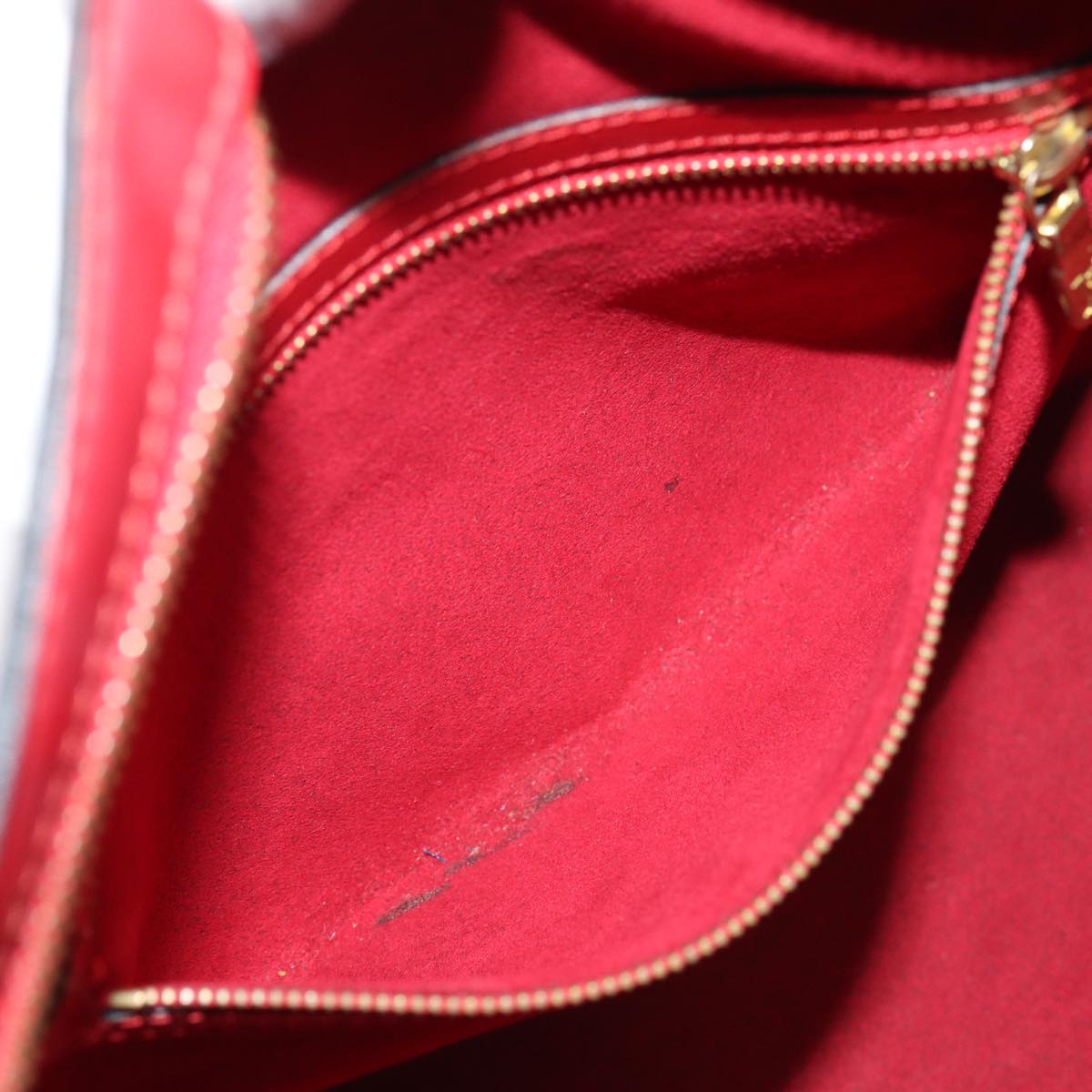 LOUIS VUITTON Epi Lussac Shoulder Bag Red M52287 LV 85255