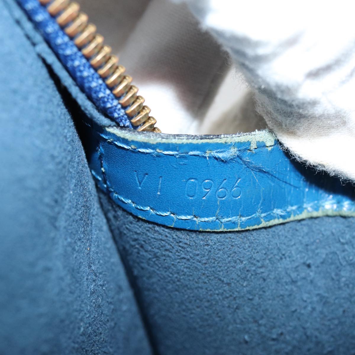 LOUIS VUITTON Epi Lussac Shoulder Bag Blue M52285 LV 85306