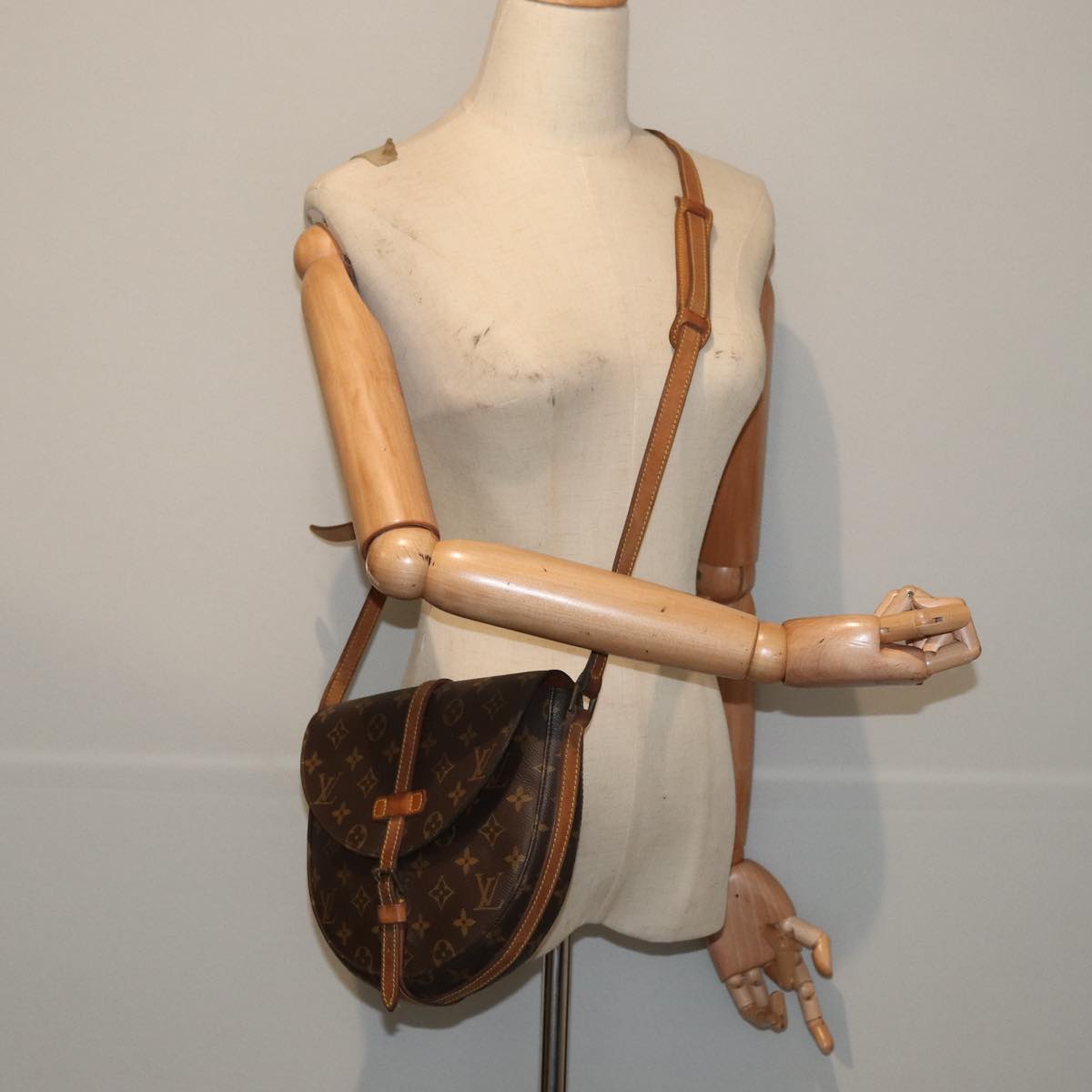 LOUIS VUITTON Monogram Chantilly MM Shoulder Bag M51233 LV 85310