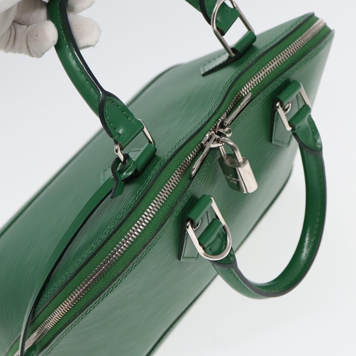 LOUIS VUITTON Epi Alma PM Hand Bag Green Cloak M40618 LV 85350A