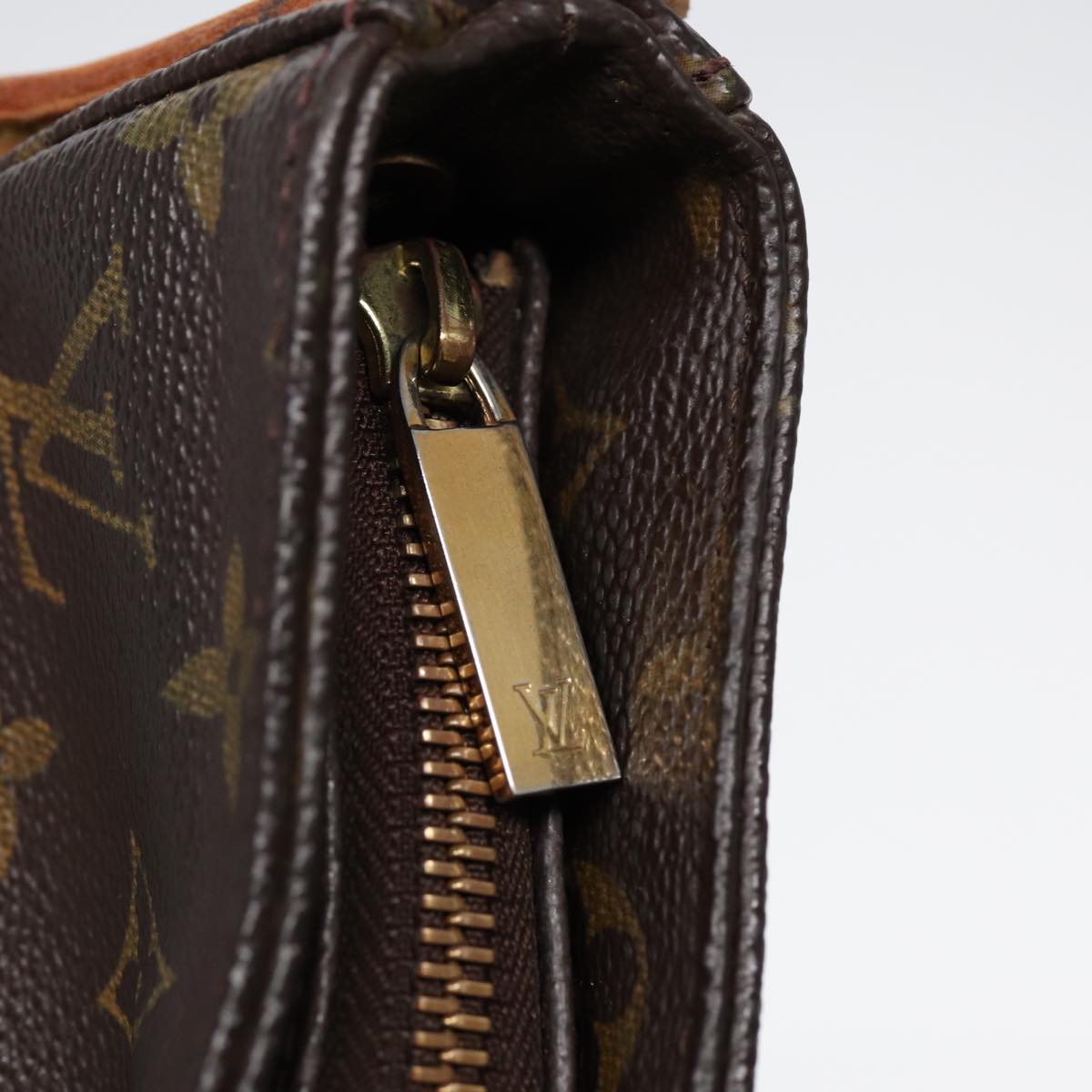 LOUIS VUITTON Monogram Looping GM Shoulder Bag M51145 LV 85359