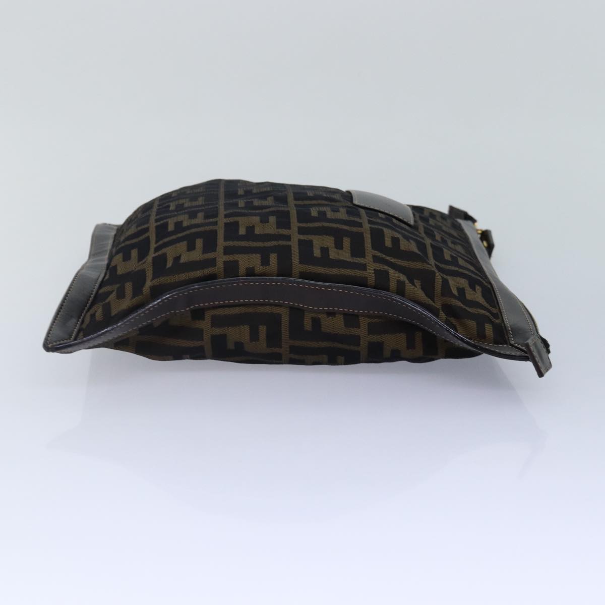 Luxury Fendi Zucca Canvas Clutch Bag Brown Black gold85411