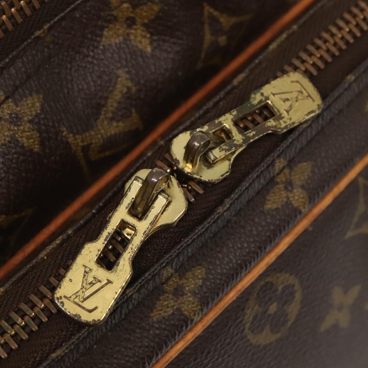 LOUIS VUITTON Monogram Sac 24 Earl Boston Bag M41387 LV 85552
