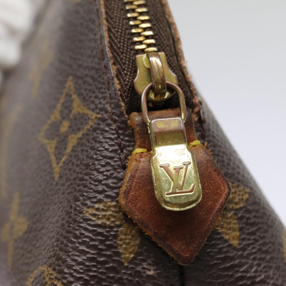 LOUIS VUITTON Monogram Pochette Cosmetic PM Cosmetic Pouch M47515 LV 85663