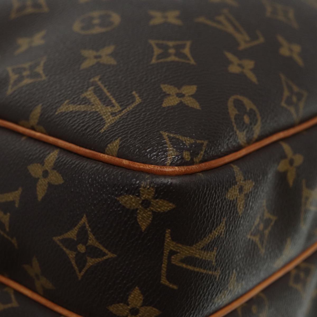 LOUIS VUITTON Monogram Reporter GM Shoulder Bag M45252 LV 85673