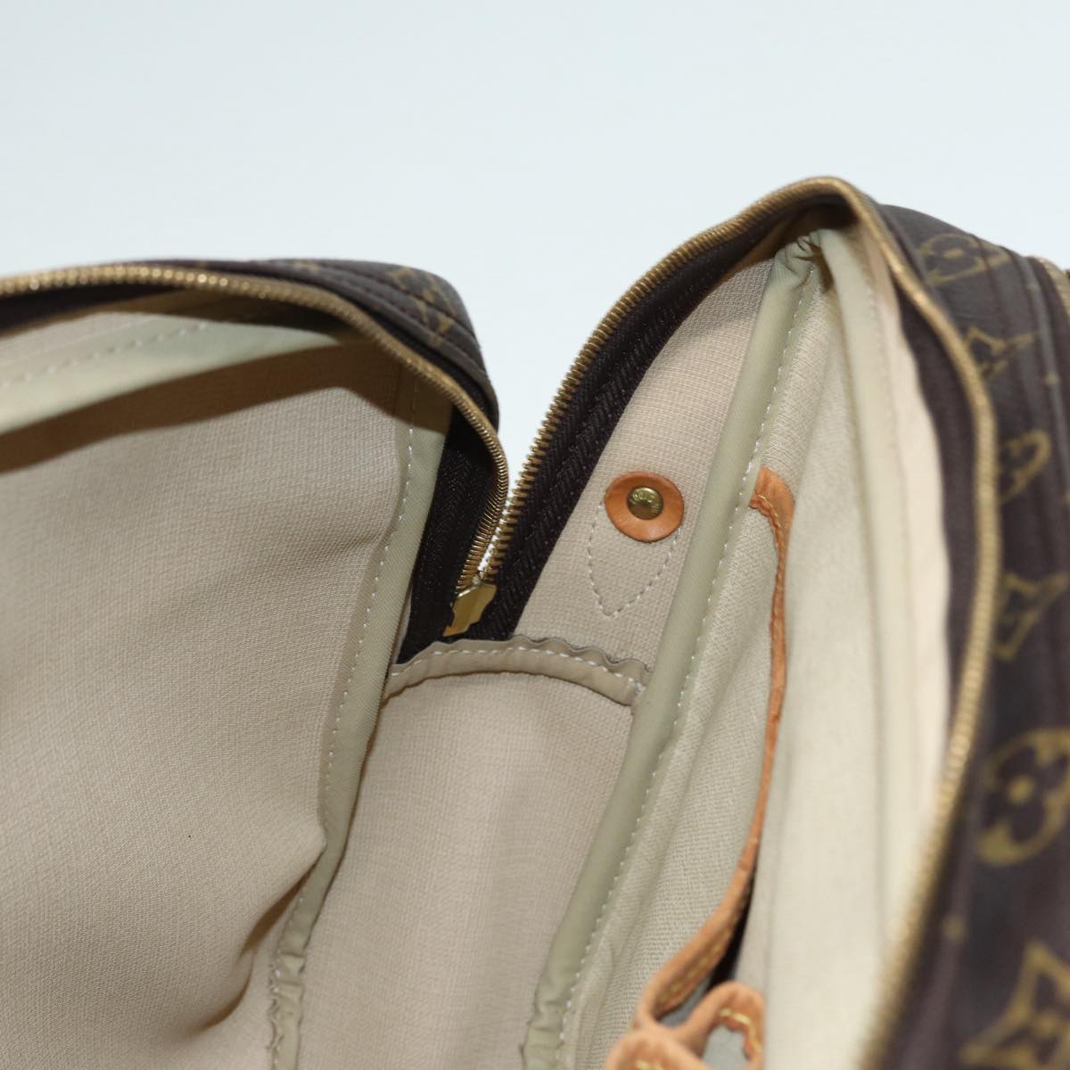 LOUIS VUITTON Monogram Reporter GM Shoulder Bag M45252 LV 85673