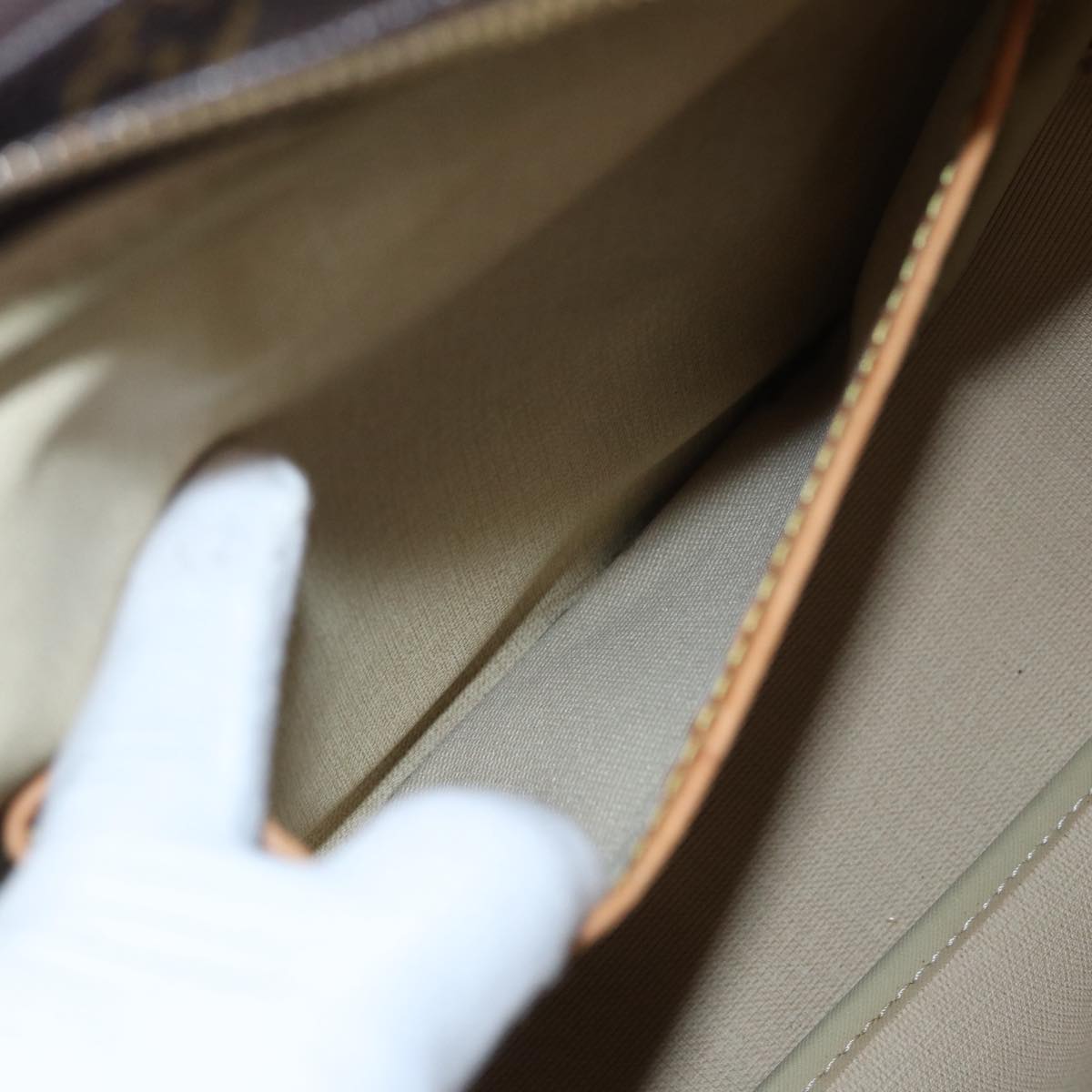 LOUIS VUITTON Monogram Reporter GM Shoulder Bag M45252 LV 85673