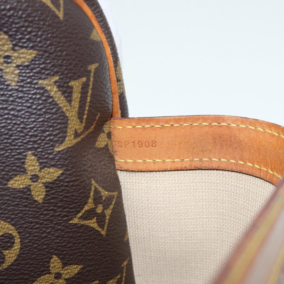 LOUIS VUITTON Monogram Reporter GM Shoulder Bag M45252 LV 85673