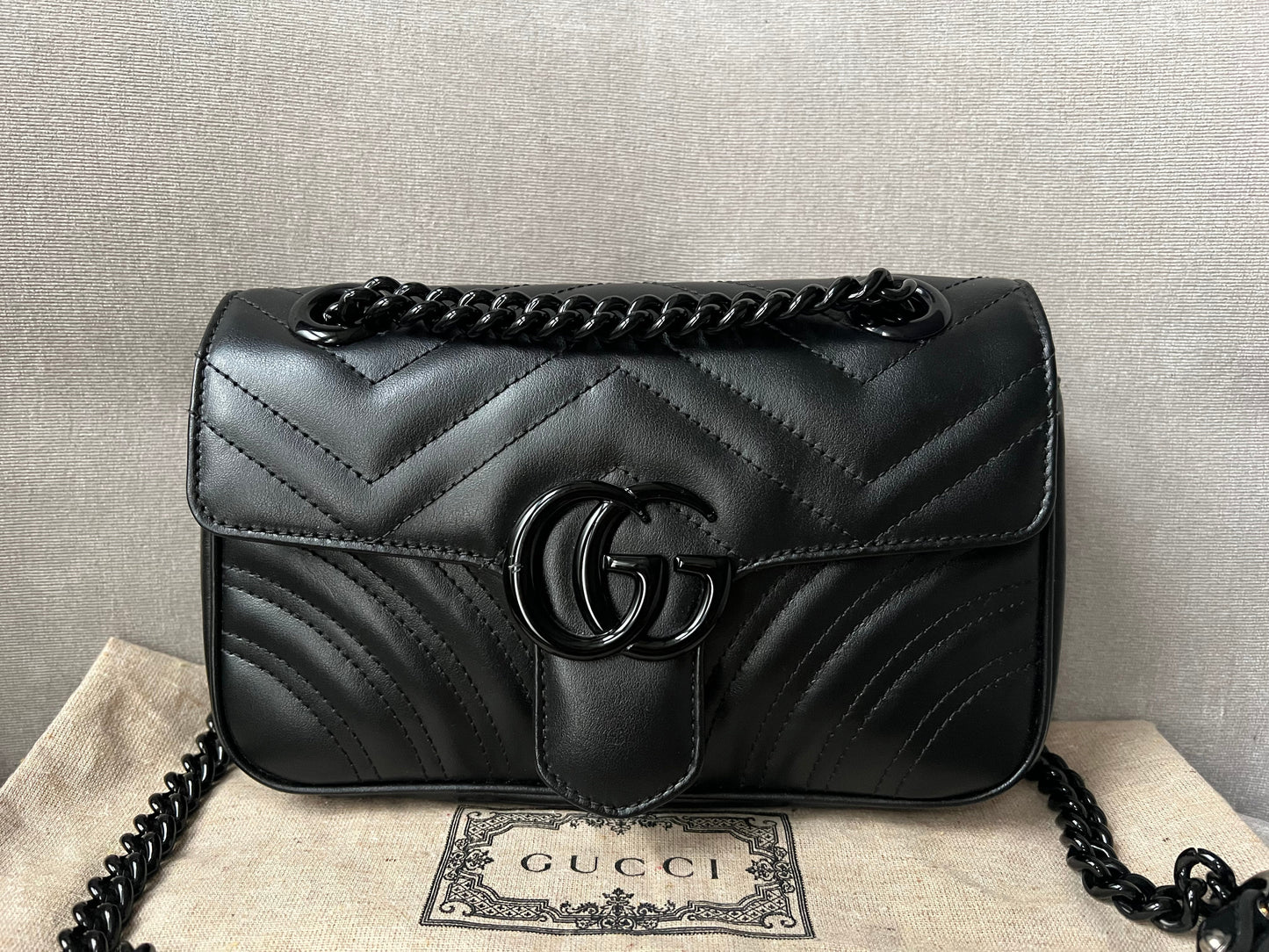 Luxury Gucci GG Black Marmont Mini Shoulder Bag