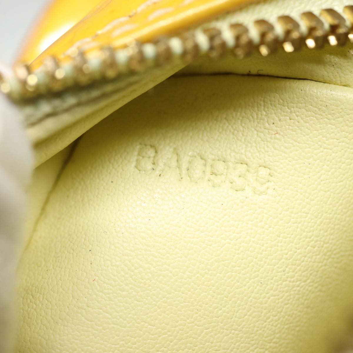 LOUIS VUITTON Monogram Vernis Wooster Shoulder Bag Yellow M91075 LV 85730