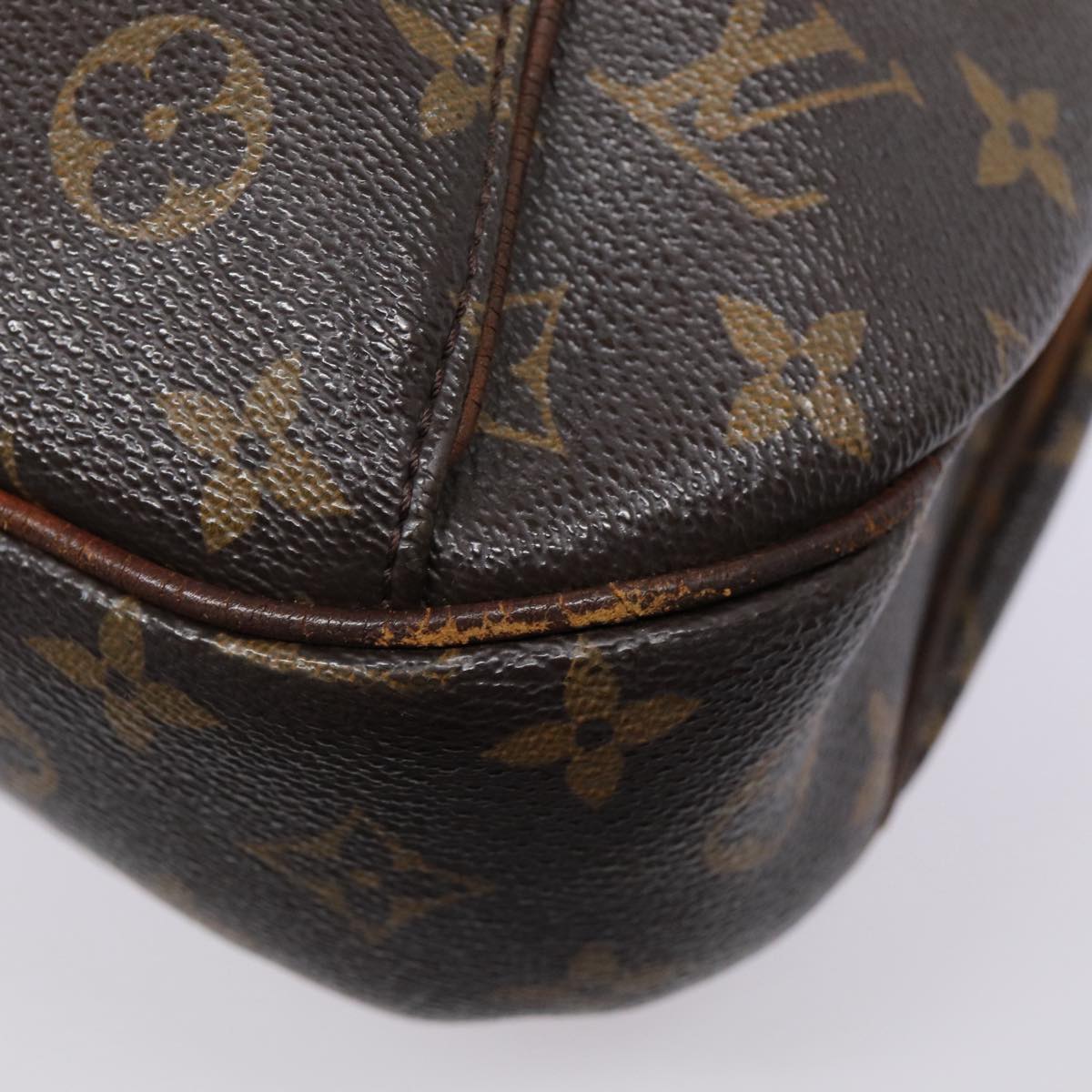 LOUIS VUITTON Monogram Thames GM Shoulder Bag M56383 LV 85732
