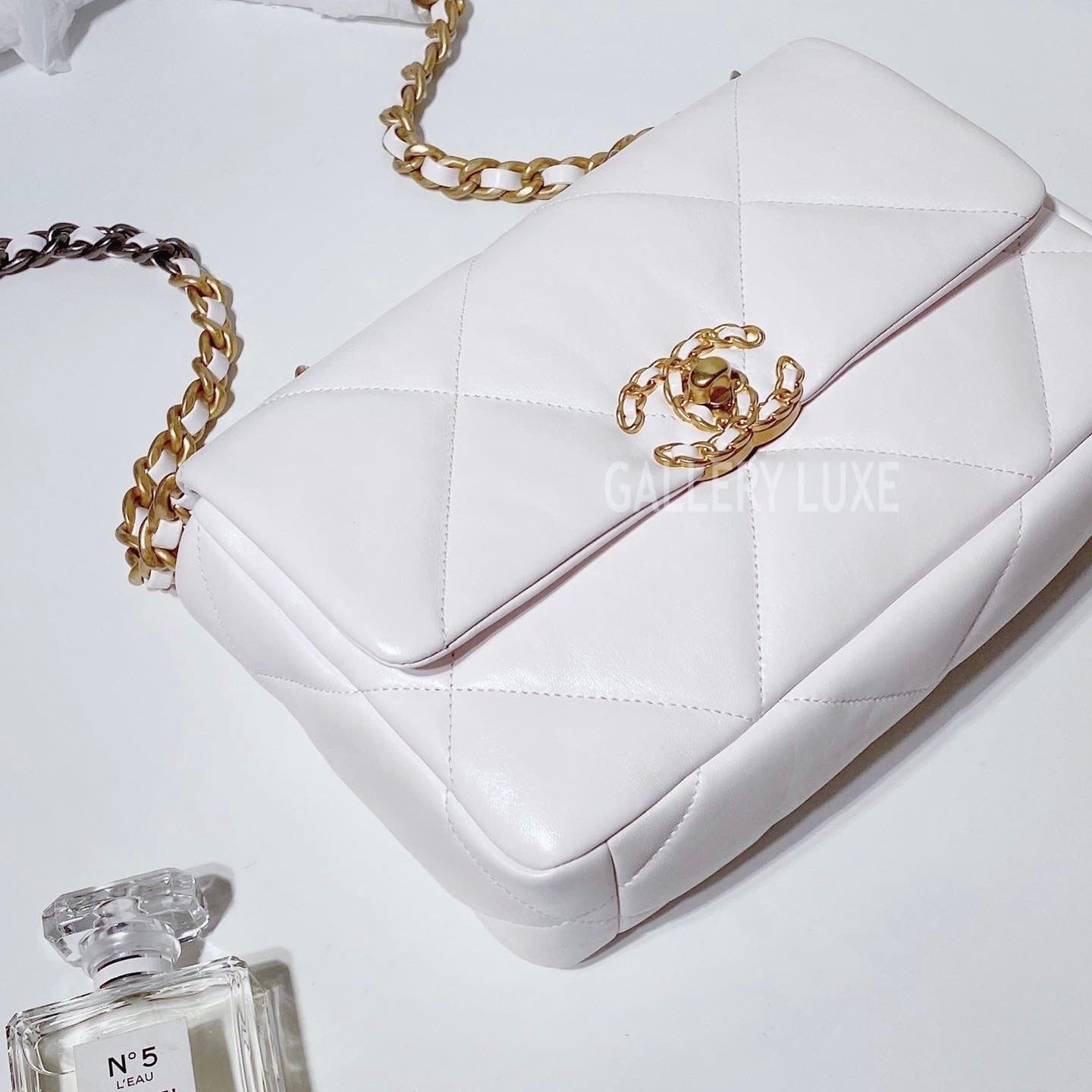 No.3369-Chanel 19 Small Handbag (Brand New / 全新)