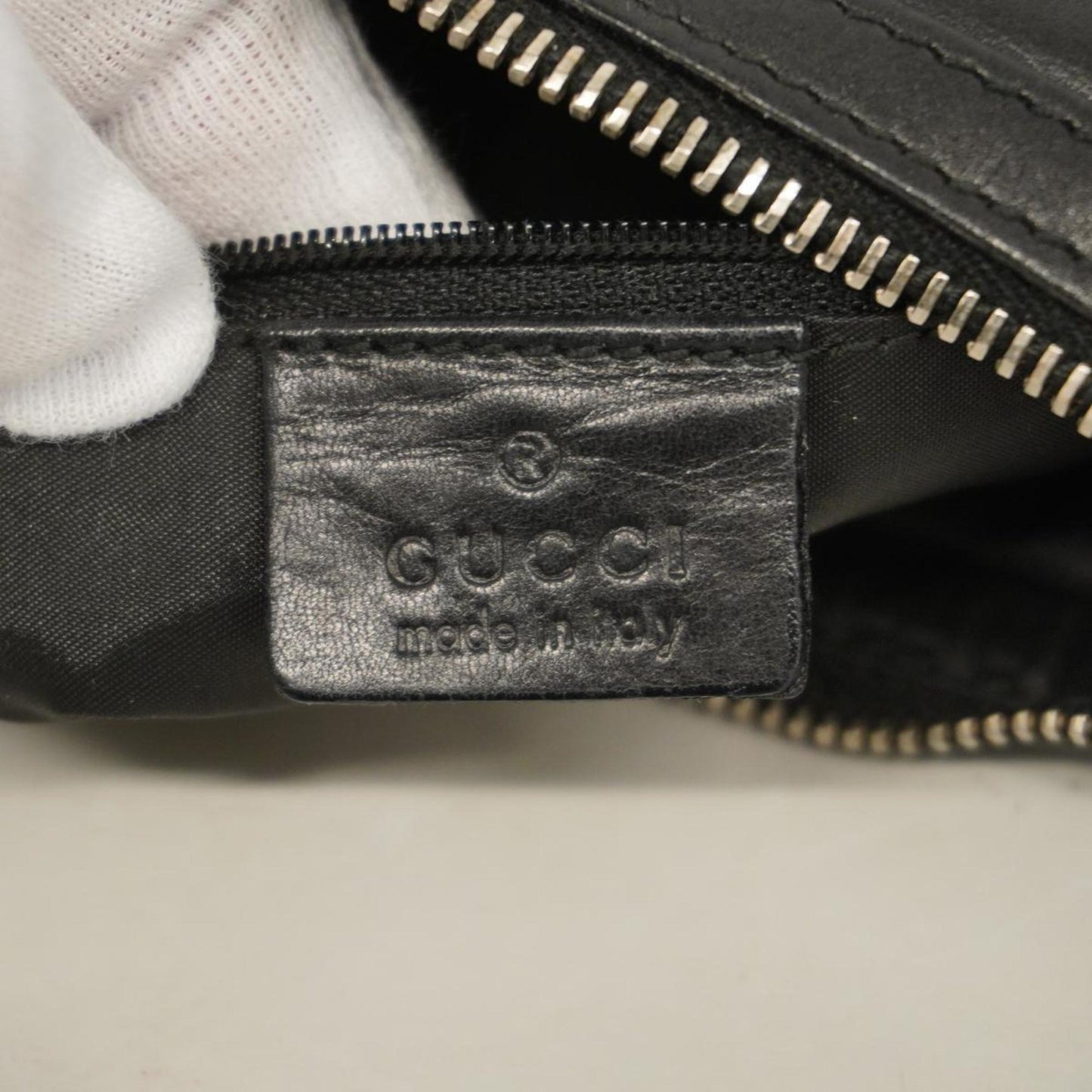 Gucci  Leather Shoulder Bag ()