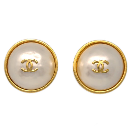 Chanel Gold Button Artificial Pearl Earrings Clip-On 95A