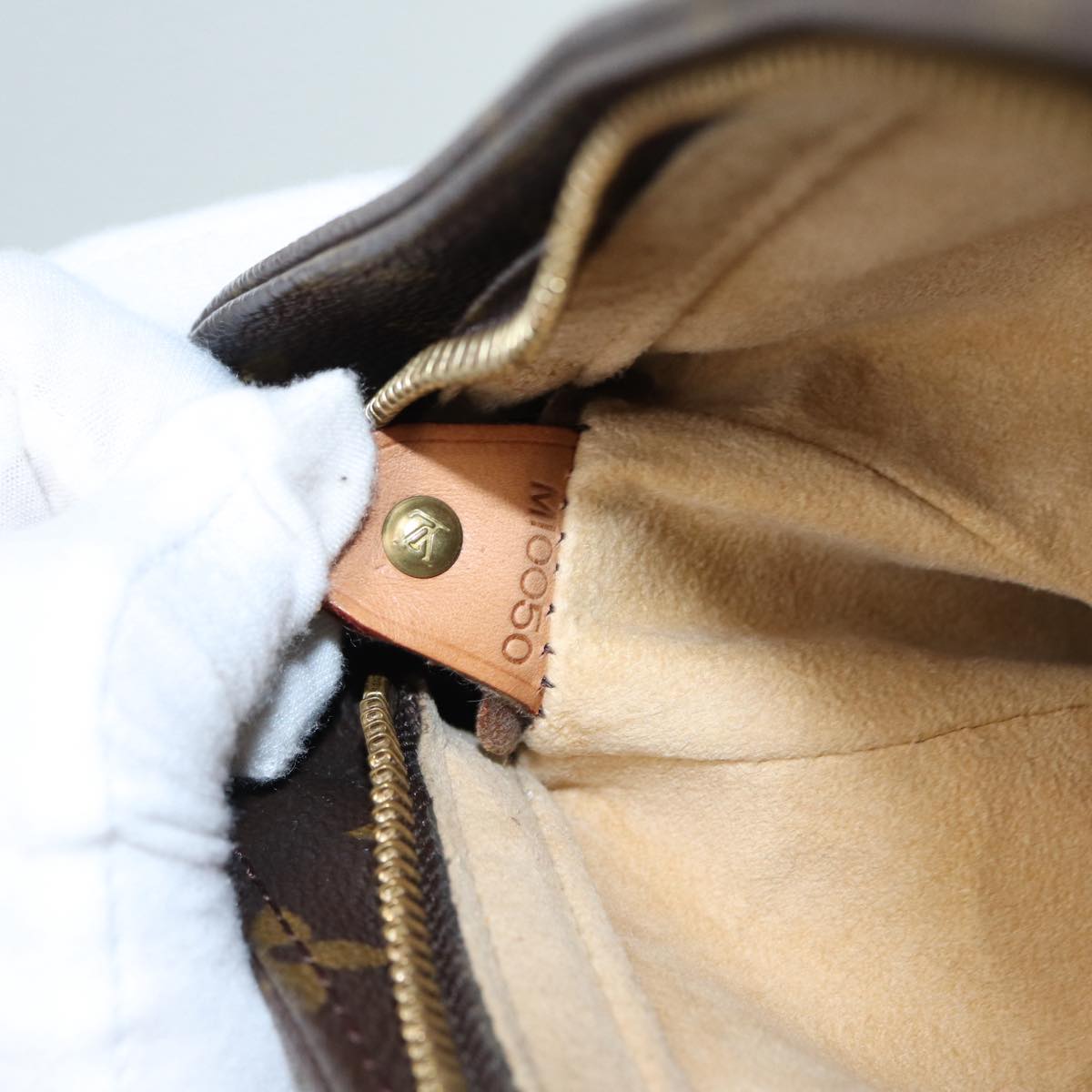 LOUIS VUITTON Monogram Looping GM Shoulder Bag M51145 LV 86020