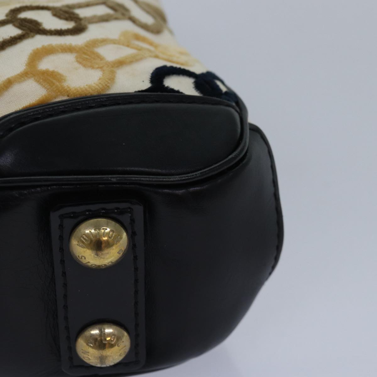 LOUIS VUITTON Monogram Charm Pochette Lover Hand Bag Ivory M95194 LV 86283A