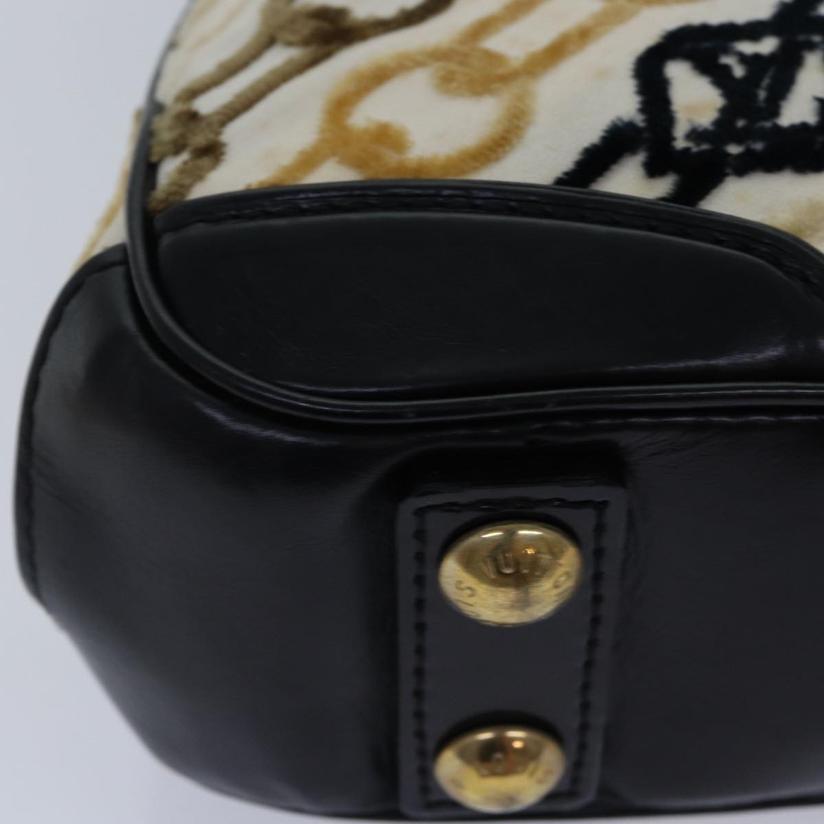 LOUIS VUITTON Monogram Charm Pochette Lover Hand Bag Ivory M95194 LV 86283A