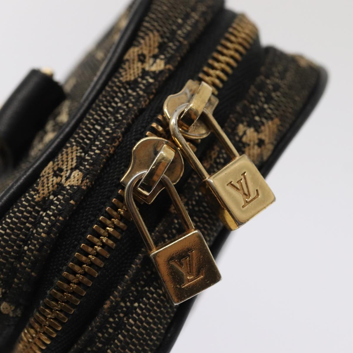 LOUIS VUITTON Monogram Mini Camera Case Housse Digital Black M92066 86293